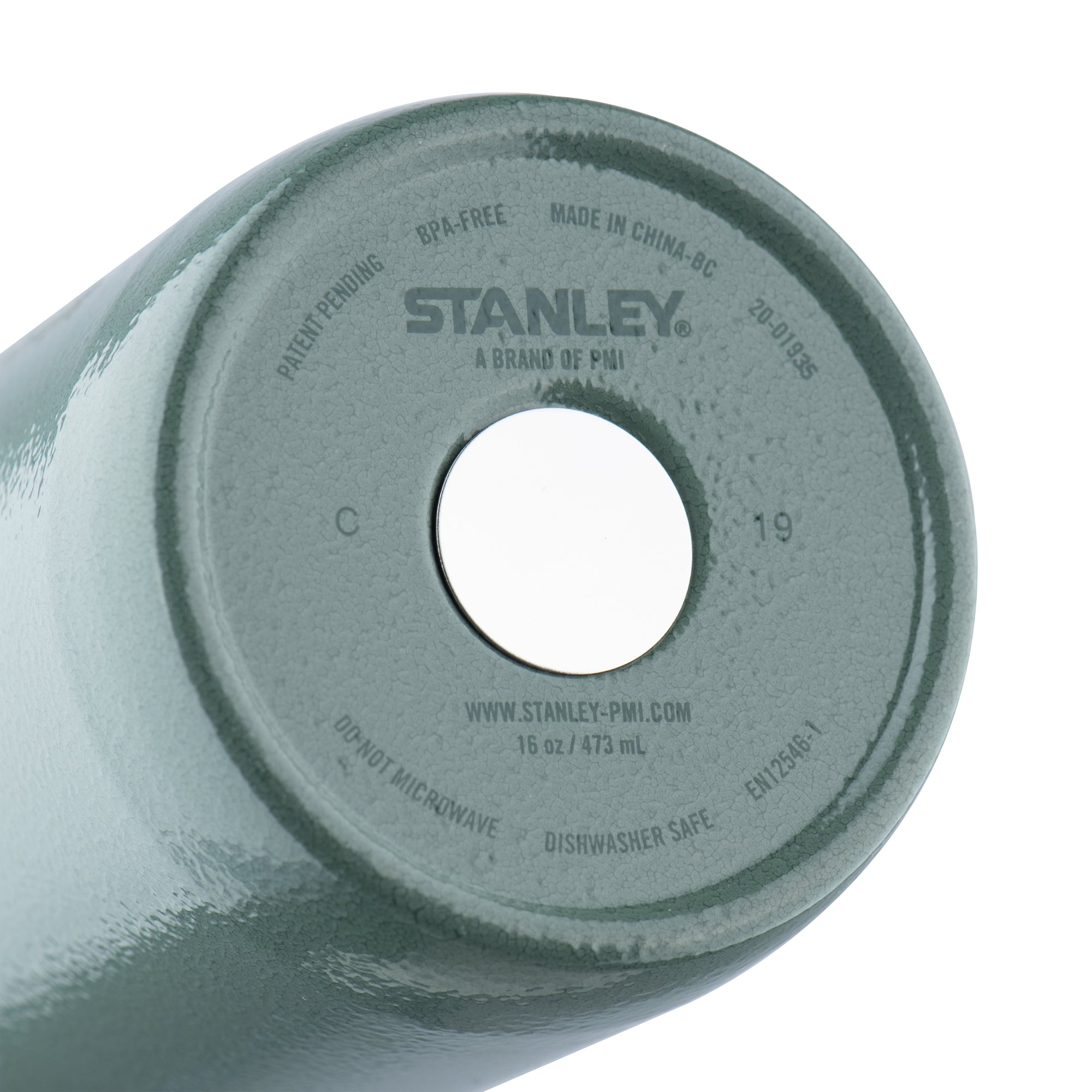 STANLEY Go Vacuum Bottle 15.89 oz White Splash Guard Included Dishwasher  Safe